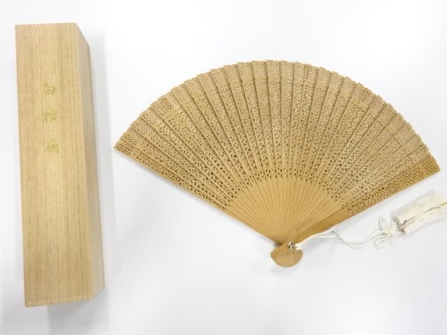 JAPANESE KIMONO / ANTIQUE SANDALWOOD FAN